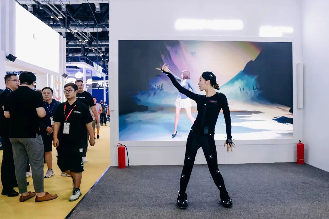 “AI+智能显示”引领未来 喜乐在线新品InfoComm展大放异彩